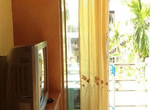 Amonrada House Hostel Koh Tao Thailand